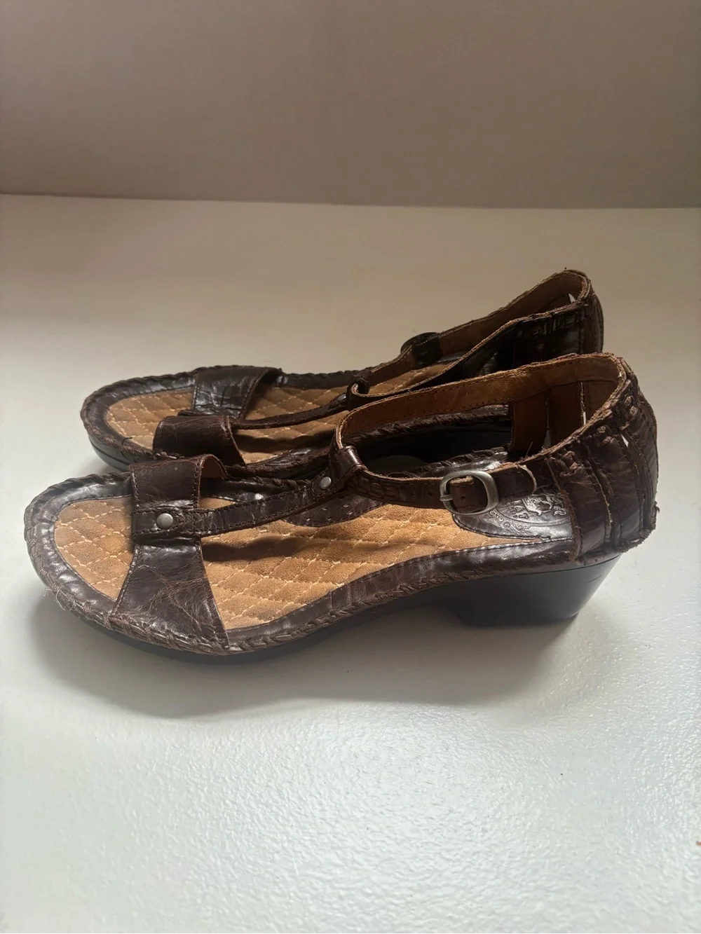 ARIAT Shalimar Brown Leather T-Strap Wedge Heeled Gladiator Sandal Size 9